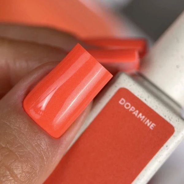 Гель-лак NAILS OF THE DAY Color of the month June 2026 Dopamine малиново-оранжевий з легким сяйвом, 10 мл NOTDDOPAMINE фото