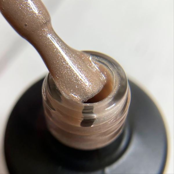 Гель-лак Saga Professional Glow Cat 07 золотисто-бежевый, 10 мл SGGC07 фото