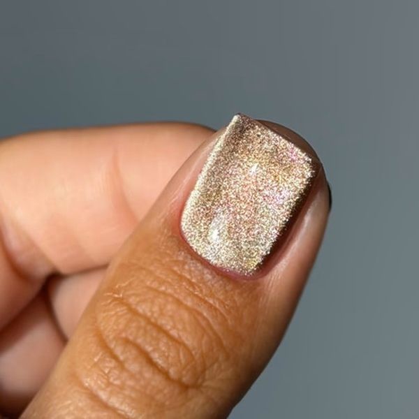 Гель-лак котяче око Dark Gel Polish Cat Eye №32 бежевий, 6 мл DCATEYE3206 фото