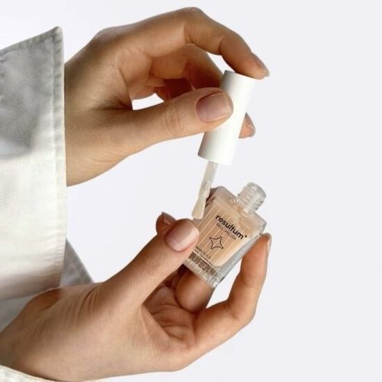 Лак-зміцнювач для нігтів Resultum Nail Polish Hardener S.O.S + Calcium & Vitamins, бежевий, 11 мл CR05 фото